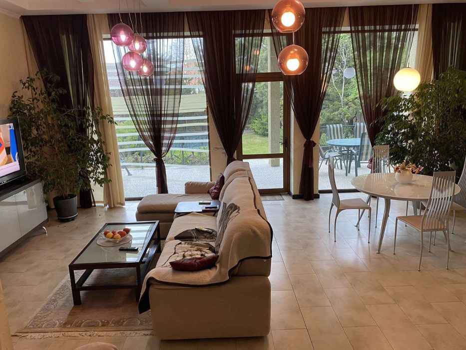 Аренда Милого Дома с Бассейном в Совиньоне-2, Дом площадью 180м. Краси