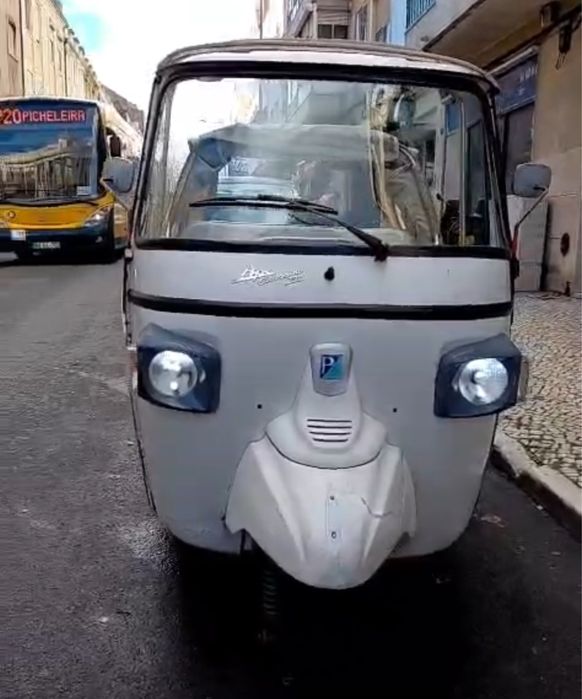 Alugo TukTuk semana