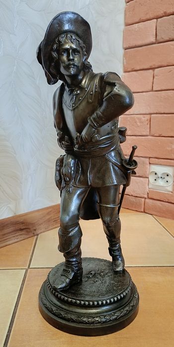 Stare - Rzeźby, Figurki.
