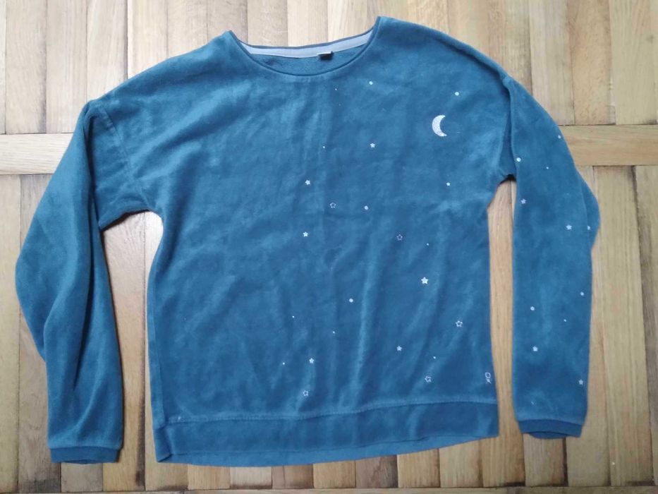 Sprzedam koszulkę dziewczęcą rozmiar 140