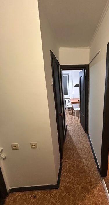 Затишна 1 кім квартира біля метро Житомирська.