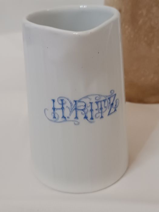 Antigo/Jarros/leiteira/Sacavém