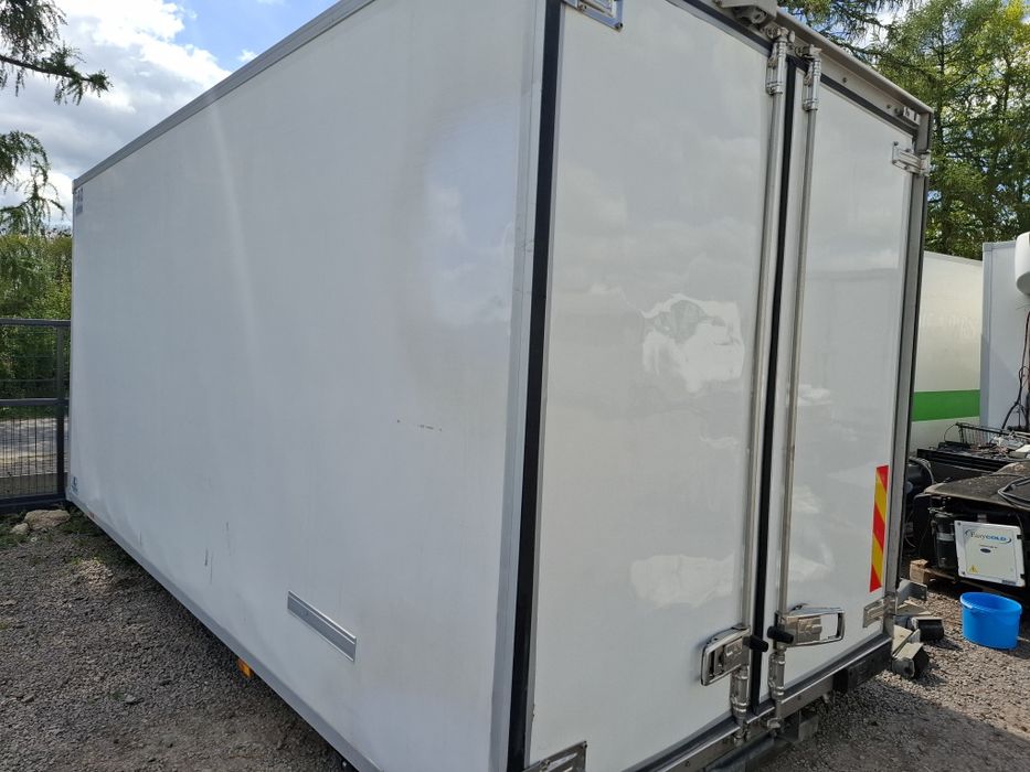 Kontener Chłodnia  6m  przechowalnia z  transportem