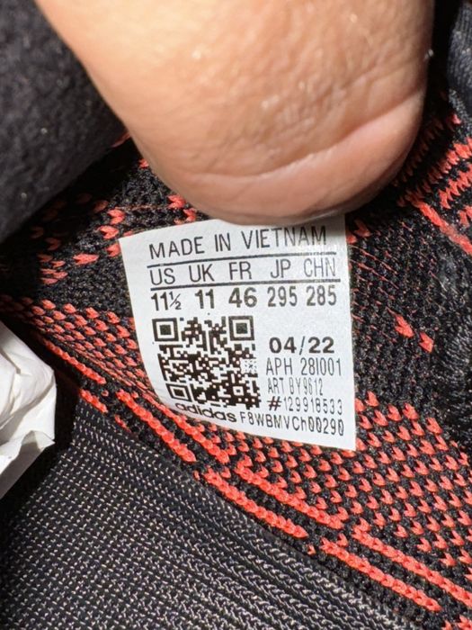 Adidas Yeezy boost 350 V2 Red stripe