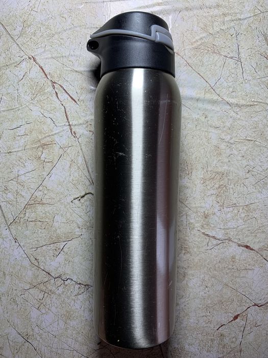 Термос з соломинкою б/у