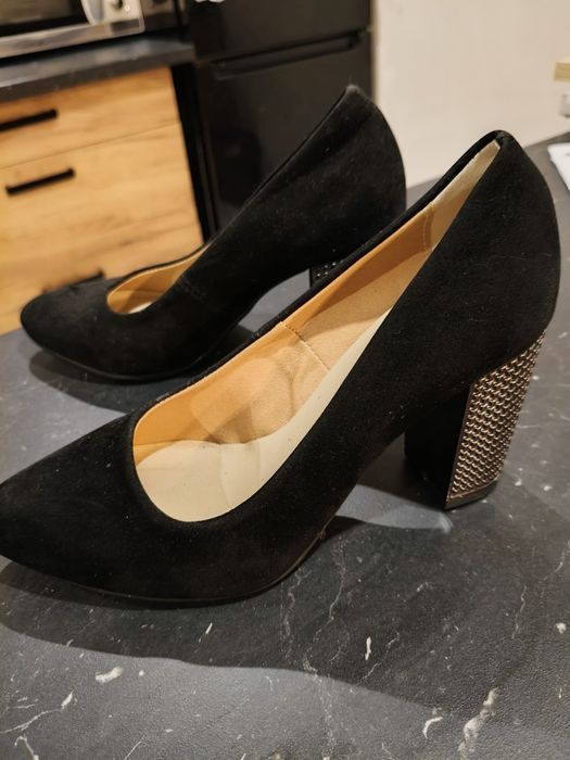 Buty czółenka Kamex stan igła 39