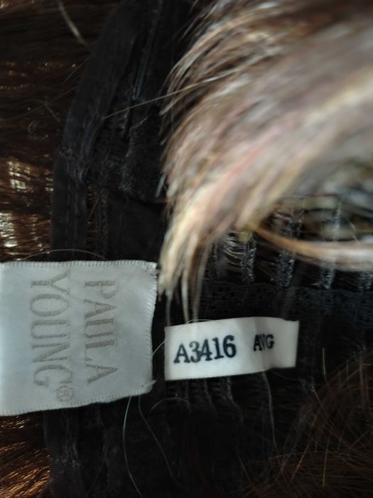 Peruka w kolorze brązu