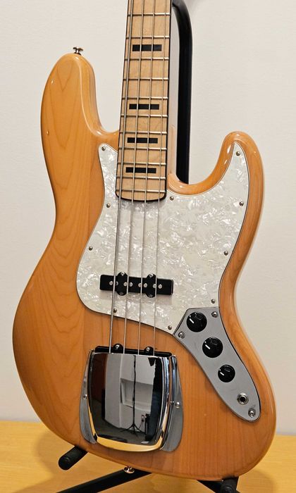 Squier Vintage Modified 70's Jazz Bass natural