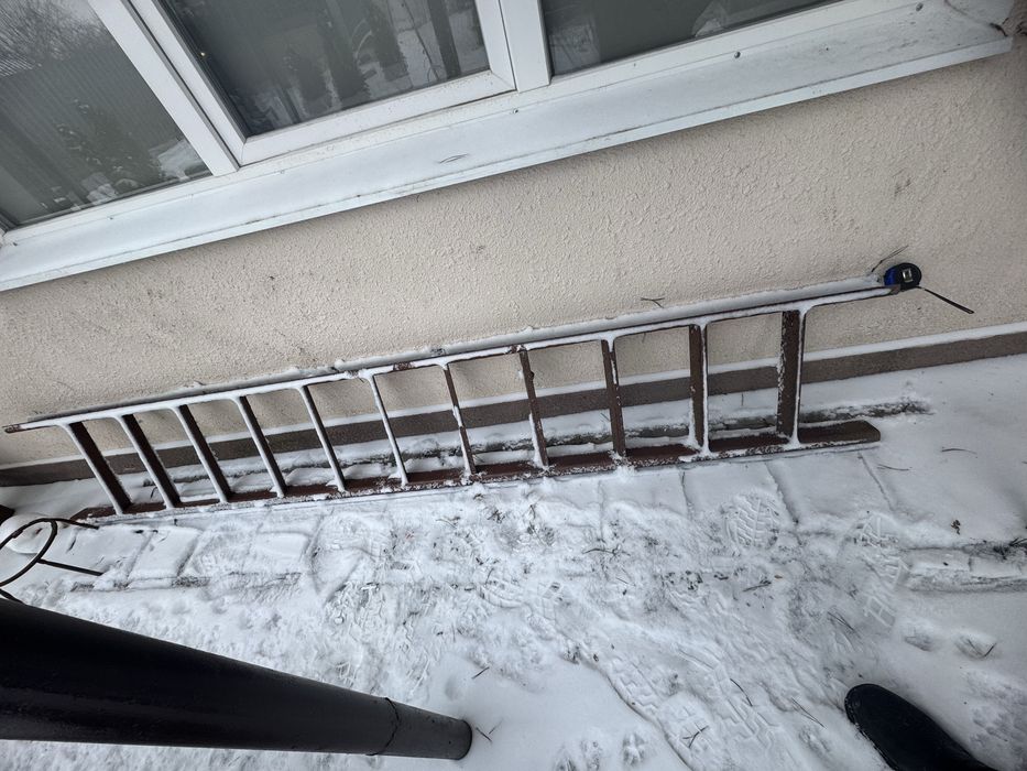 Продам драбину з рифленого металу