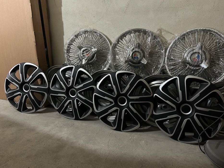 Jantes 15 com pneus  Michelin novos 175/65. Conjunto de 4 c/ Tampões.