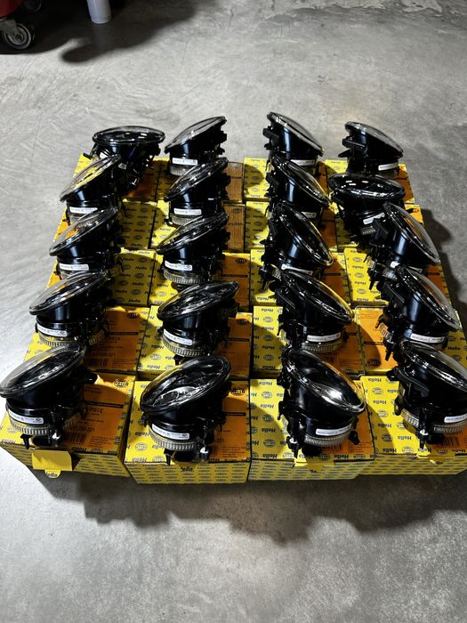 Туманка  противотуманки фара Sprinter W906 спрінтер HELLA в бампер