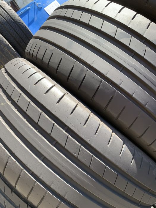 225/45R19 Dunlop