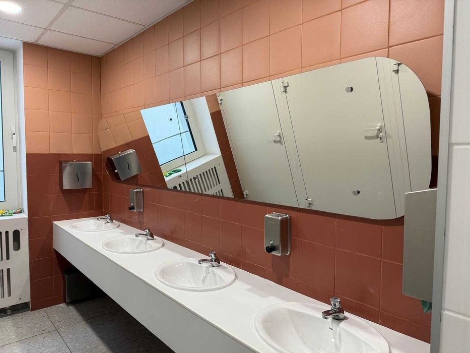 Usługi szklarskie: Lustra, Przeszklenia, Loft, Daszki, Grafiki i inne