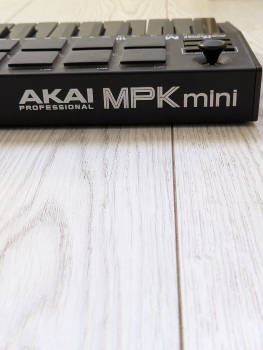 AKAI MPK Mini Profissional