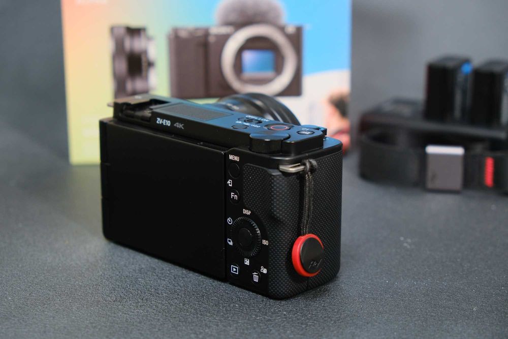 Sony ZV-E10 + kit 16-50mm