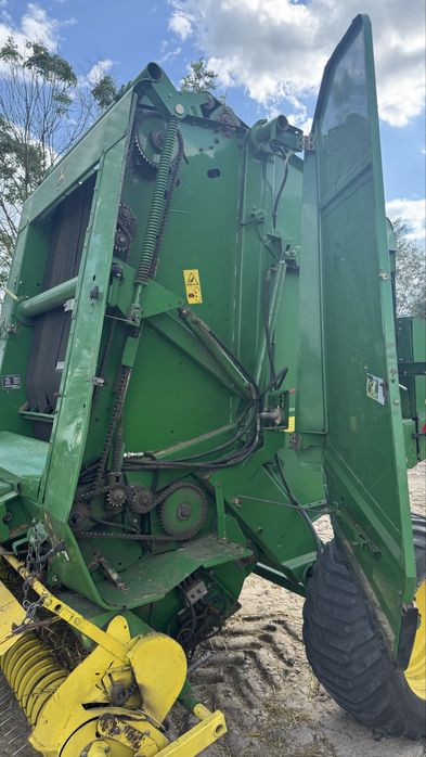 Prasa pasowa zmiennokomorowa John Deere 592 MaxiCut