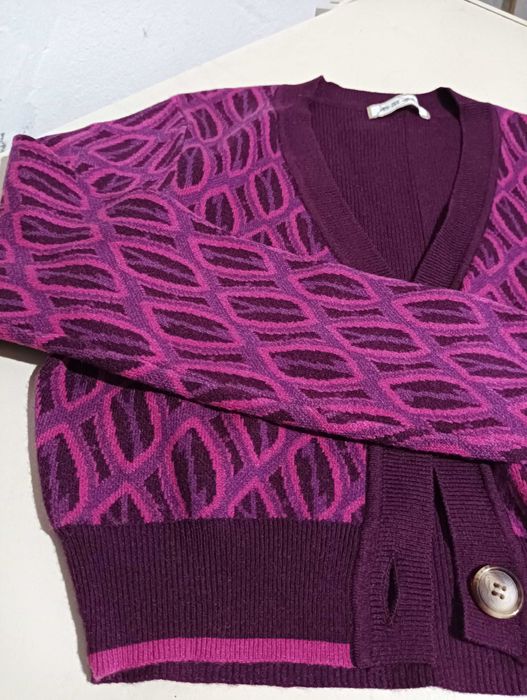 Casaco de malha com decote em V