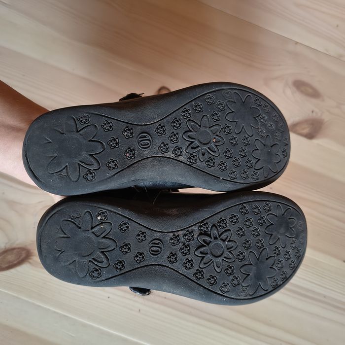 Buty galowe skórzane czarne z paskiem