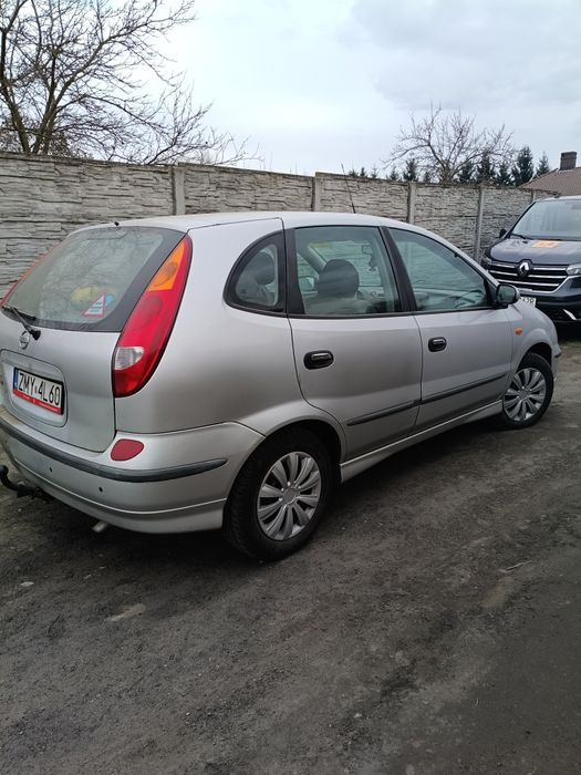 Nissan Almera Tino 2003 photo 4