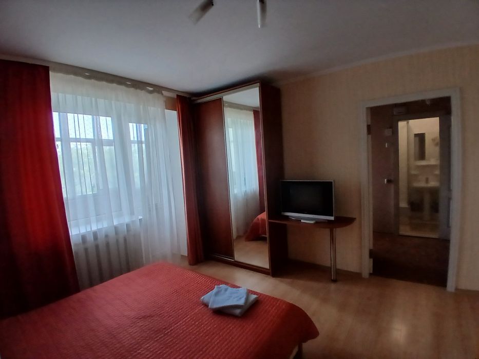 Здаю подобово   1 к. квартиру по вул. Незалежності 2, 5 поверх