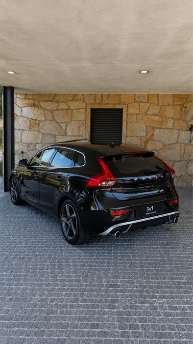 Volvo v40 1.6d R-Design