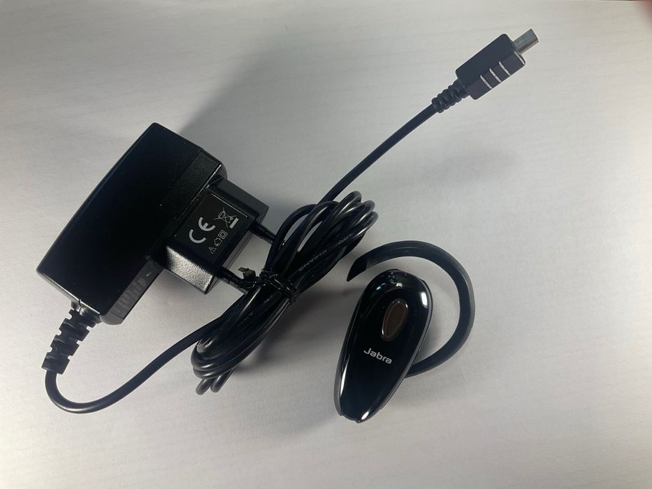 Bluetooth гарнітура Jabra.