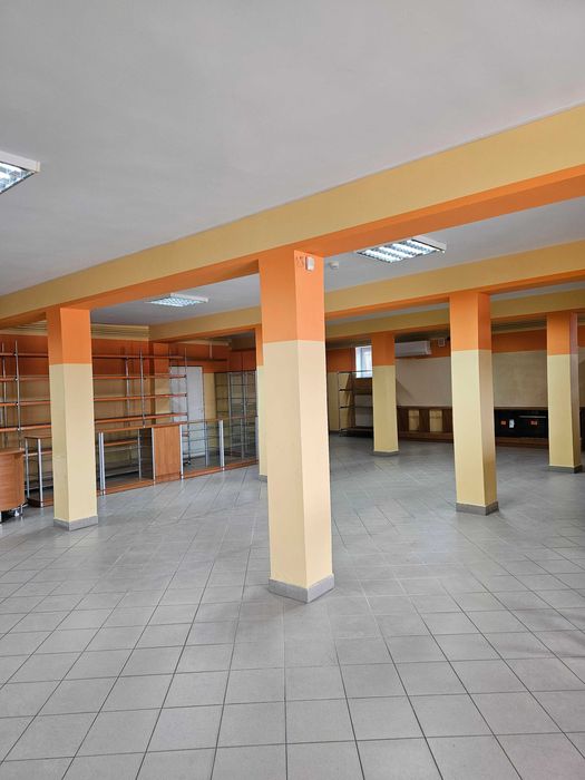 Lokal 210m2 Tanio