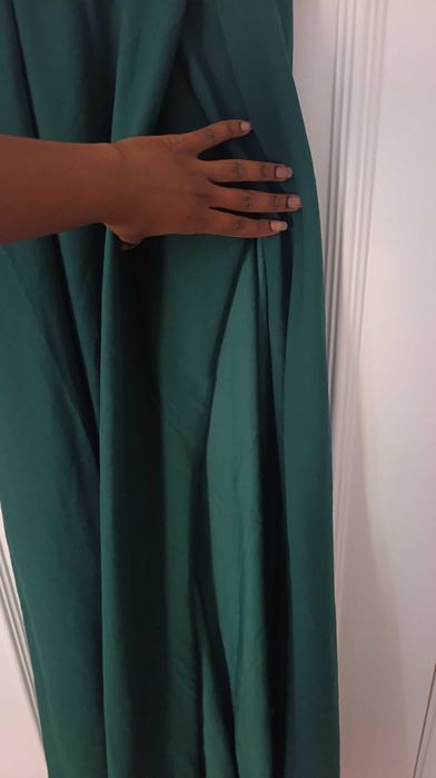 Vestido cerimónia com abertura