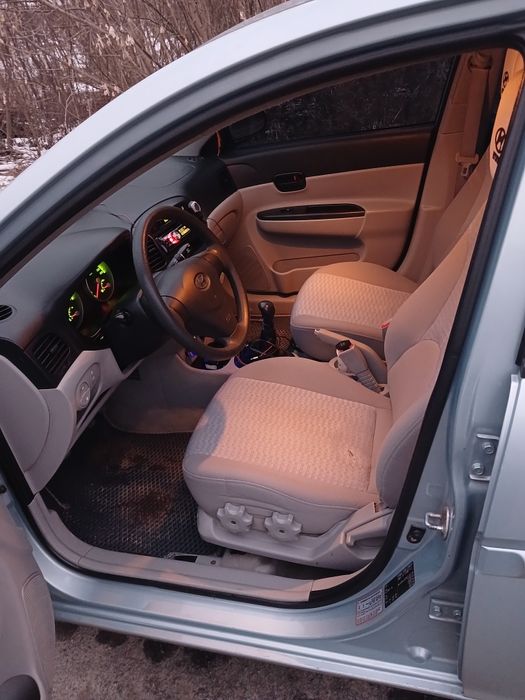 Хюндай акцент 2008 року