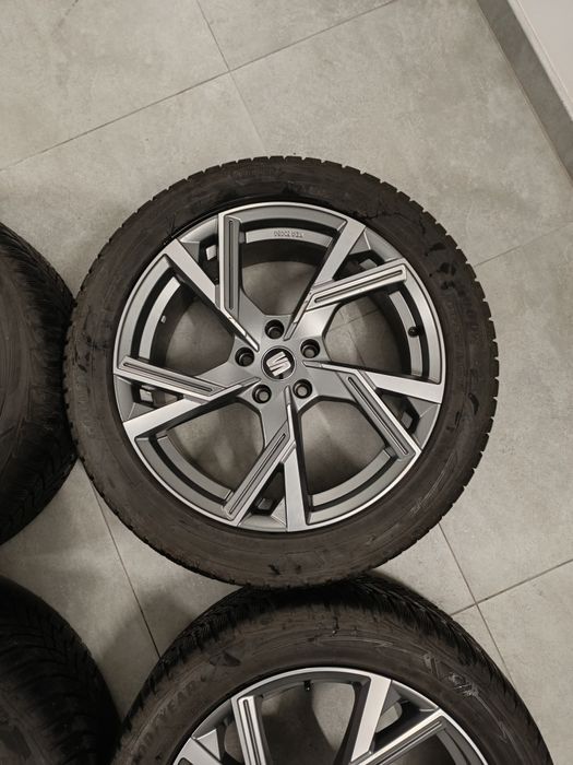 Koła Seat Tarraco 19 Goodyear UltraGrip 235/50 R19 zimowe