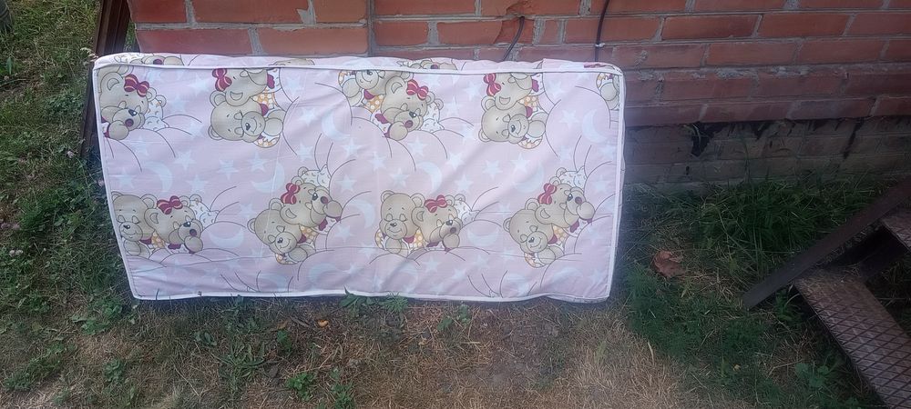Матрацик дитяче ліжко
