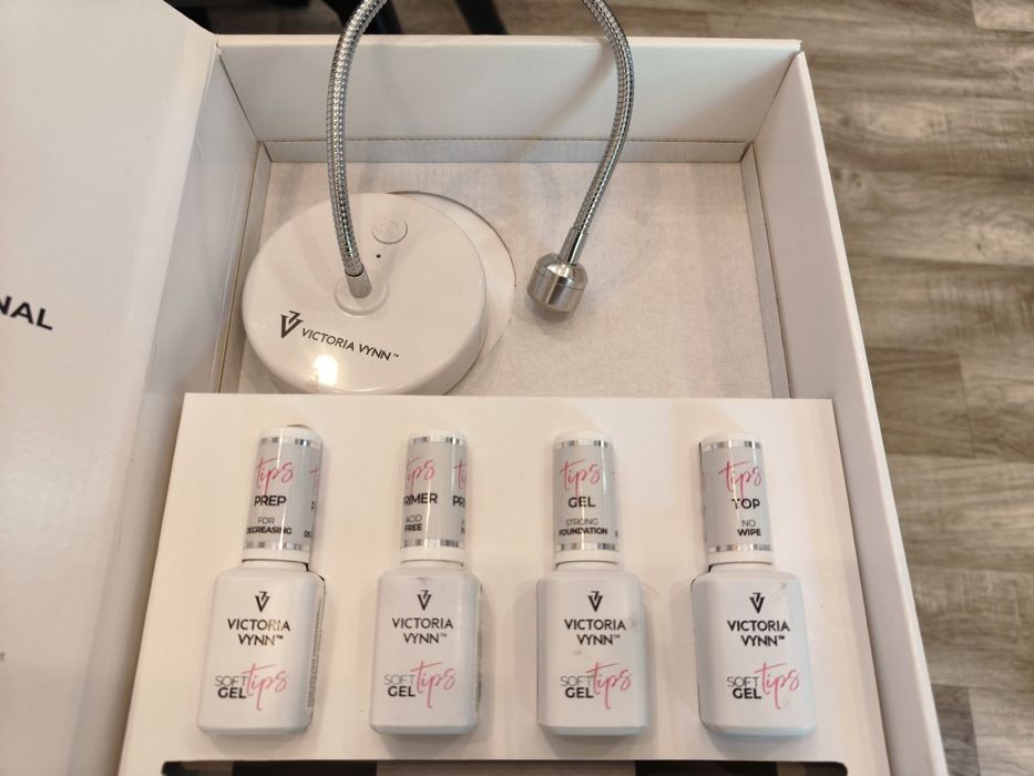 Victoria Vinn soft gel tips - zestaw do przedłużania paznokci z lampą LED
