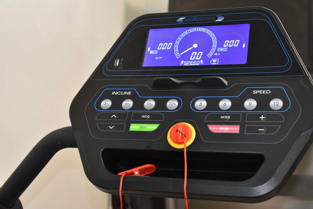 CARDIOSTRONG TF70 bieżnia elektryczna do 130kg WYSYŁKA