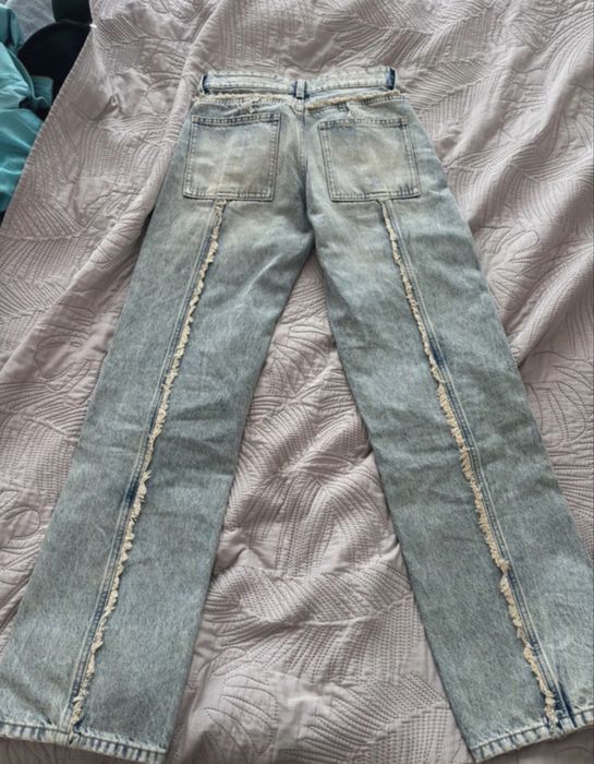 Jeansy Bershka proste