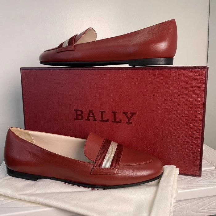 Шкіряні ділові лофери на плоскій підошві  Bally Mady