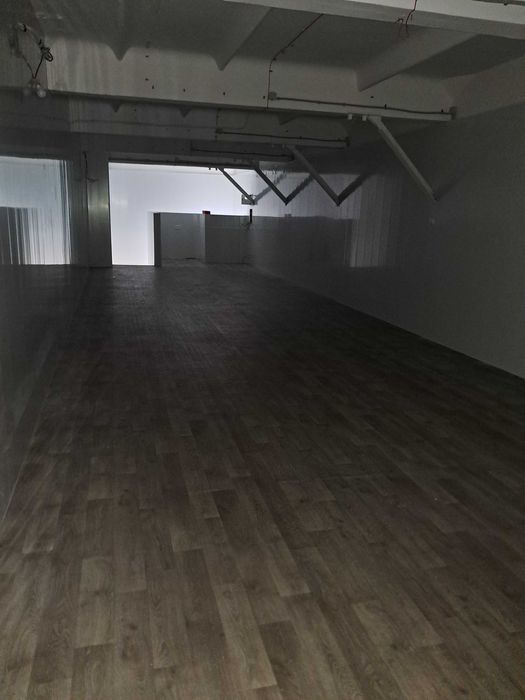 Оренда торгівельних приміщень 90м.кв. та 30м.кв. пр-кт Соборності, 7Б