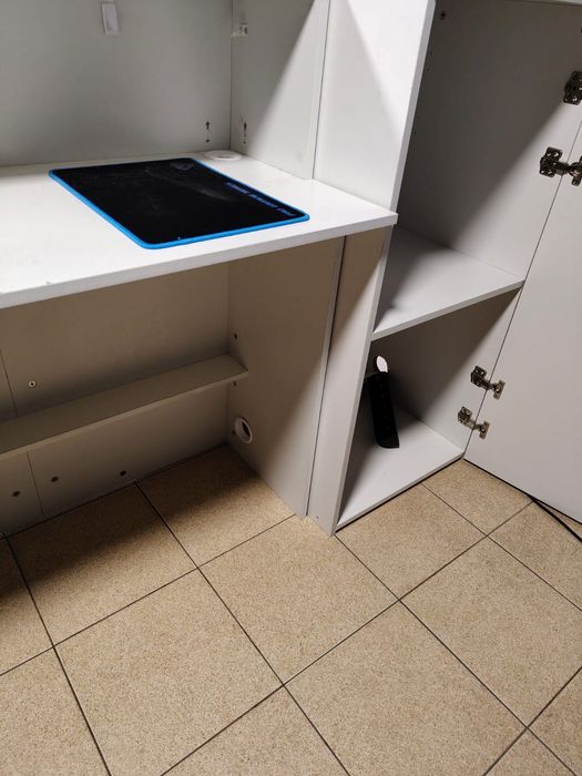 Lada sklepowa biała