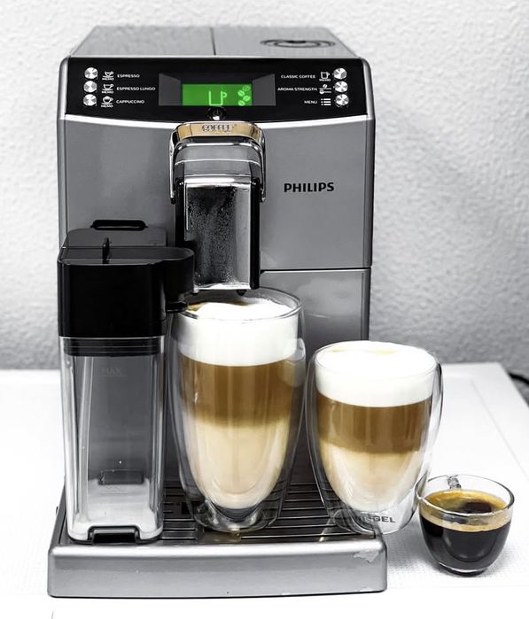 Кофемашина кавомашина кавоварка Saeco minuto