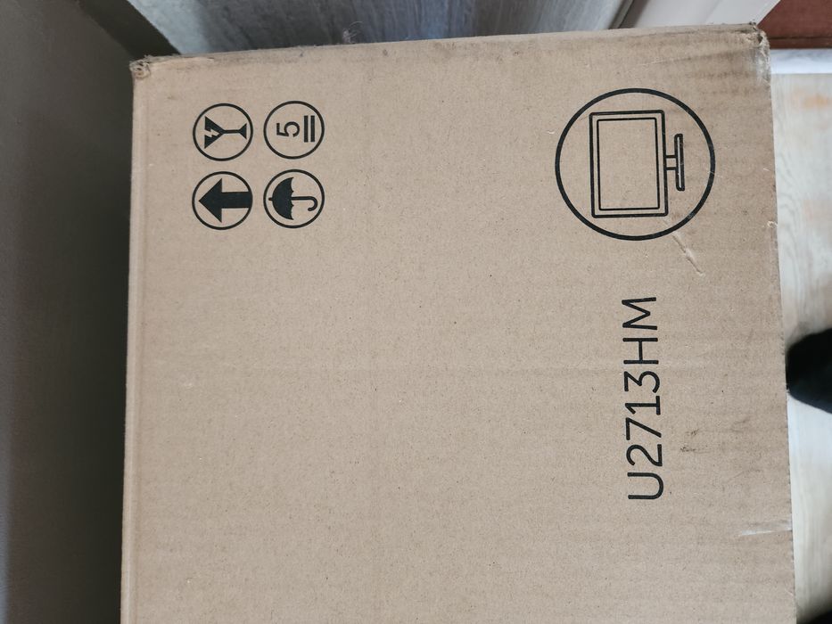 Монитор Dell 27 дюймов Монитор 27" Dell UltraSharp U2713HM