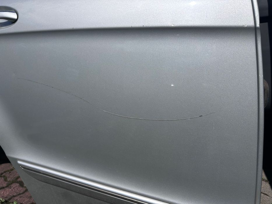 Mercedes A klasa w169 DRZWI prawa strona tył srebrne lakier 761 zdrowe bez rdzy! części