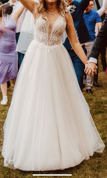 Suknia ślubna kształt litera A