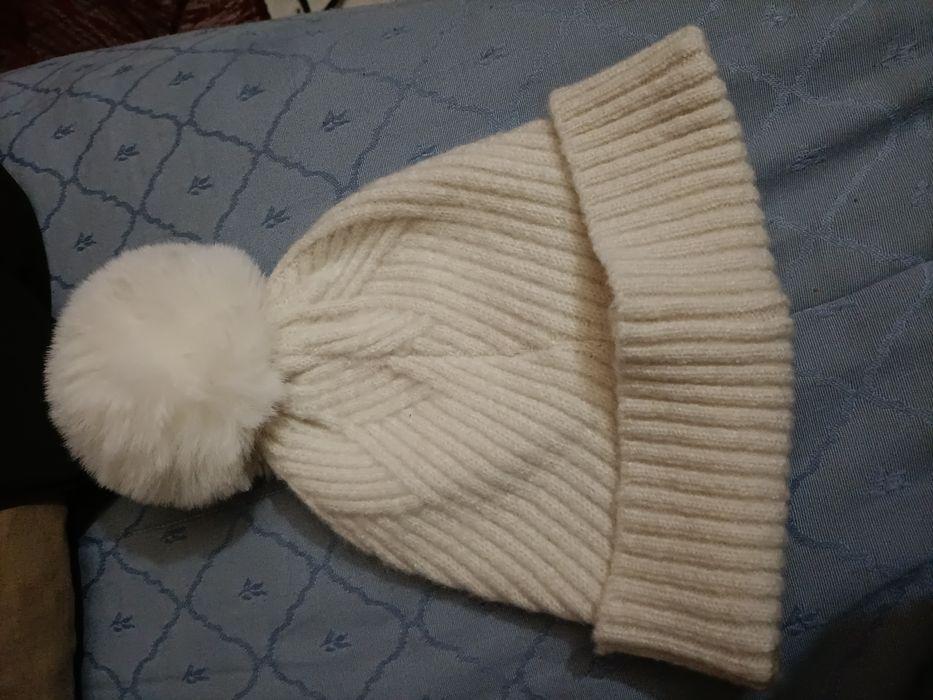 Gorro branco.    .