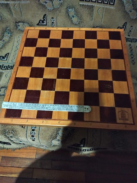 Шахматы большие с утежелителем внутри грасмейстерские