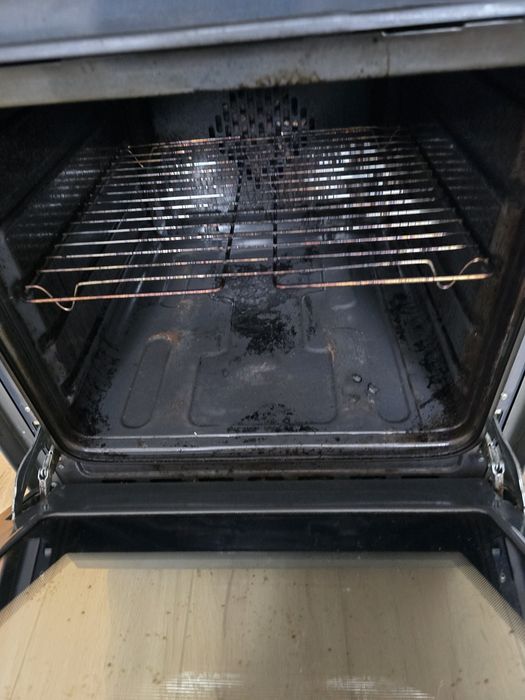 Kuchenka gazowa , piekarnik elektryczny