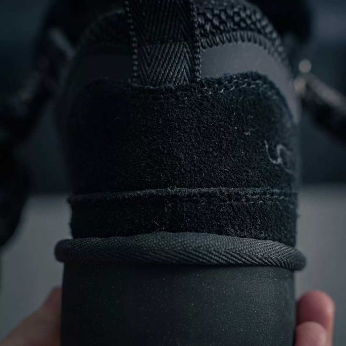UGG Lowmel czarny r.40