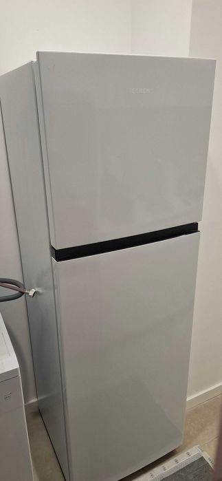 Frigorífico BECKEN BDD5394 WH 246 L