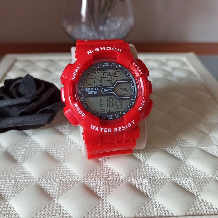 Zegarek elektroniczny wodoodporny z podświetleniem uniwersalny rozmiar