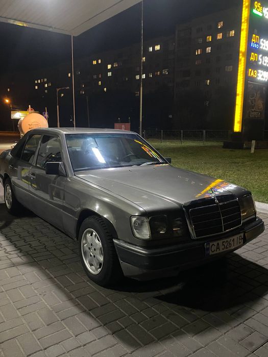 Мерседес 124 2,6 газ/бенз