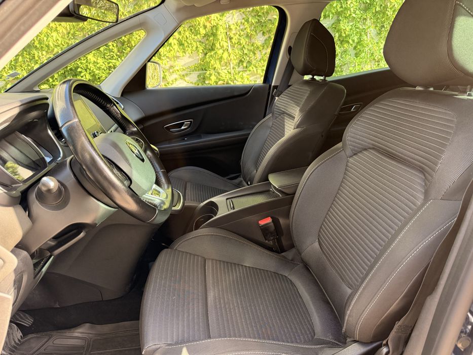 RENAULT GRAND SCENIC