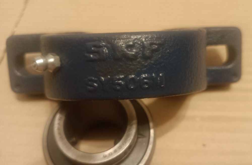 Подшипник UC 206 с корпусом